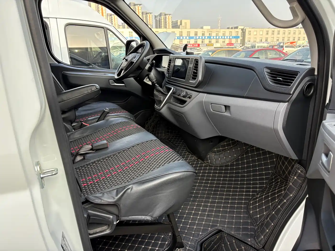 SAIC MAXUS XINTU V80