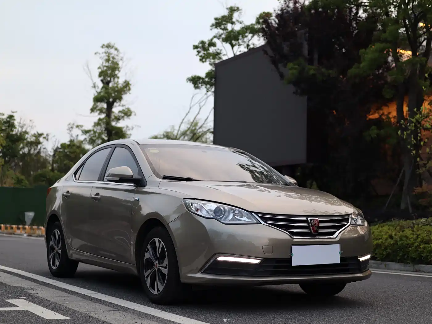 Roewe 360 2017 2017 1.5L Auto Luxury Edition