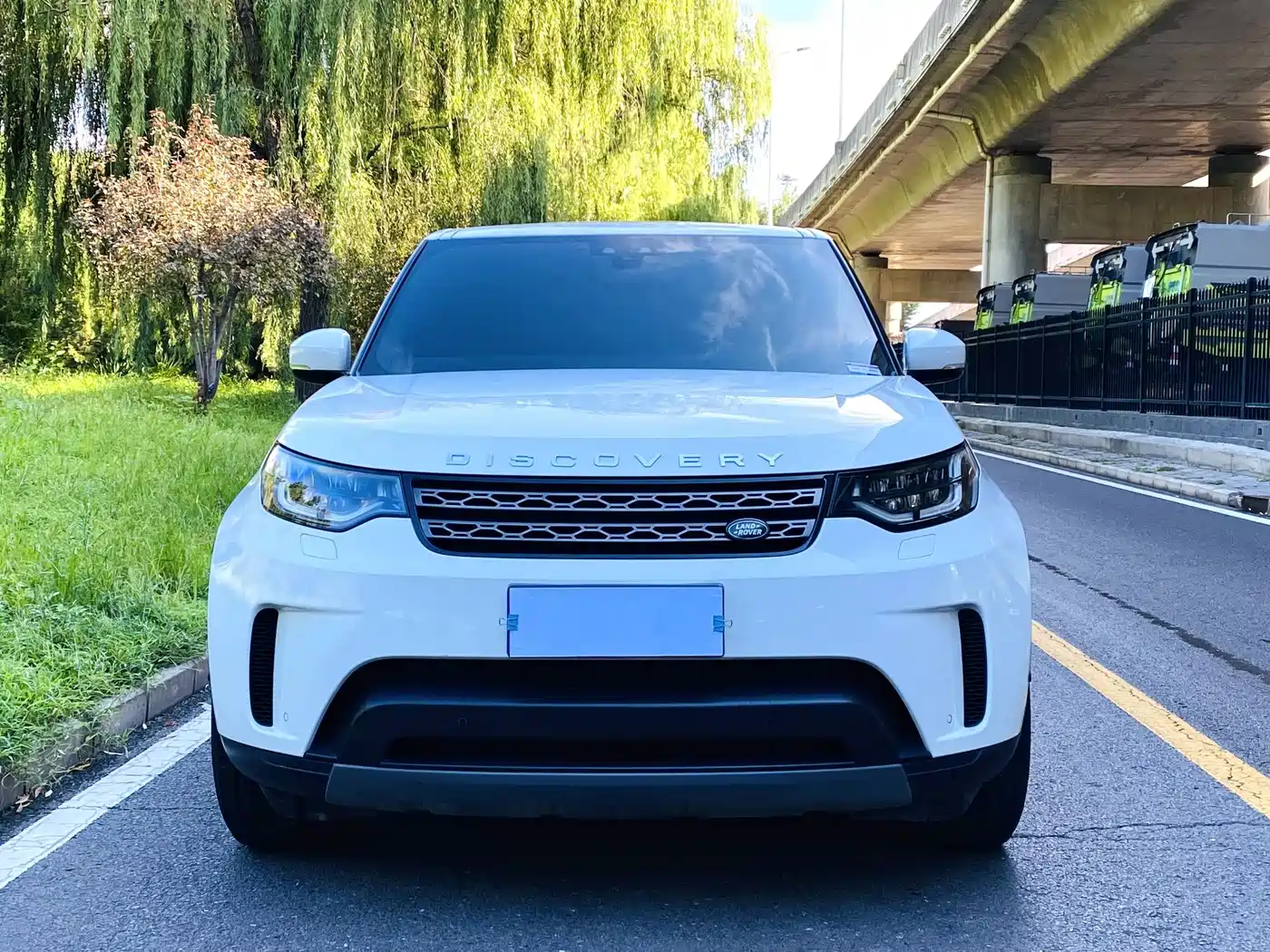 Фото 2 - Land Rover Discovery