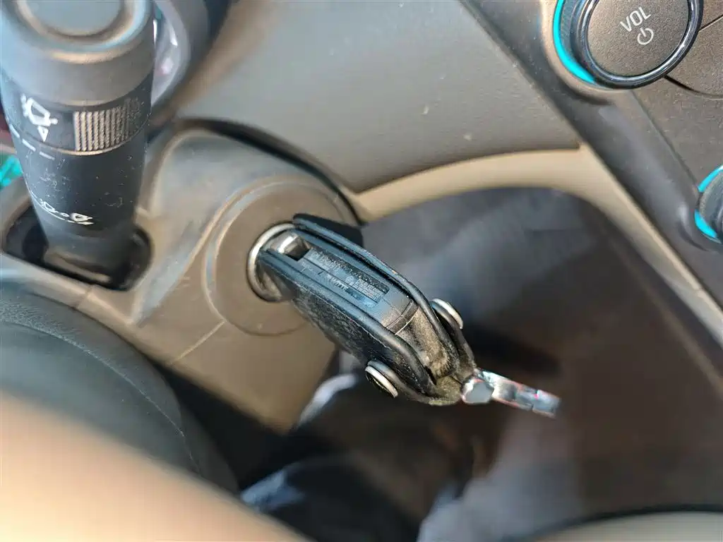 Chevrolet Malibu 2013 2.4L Automatic Luxury Edition фото 12