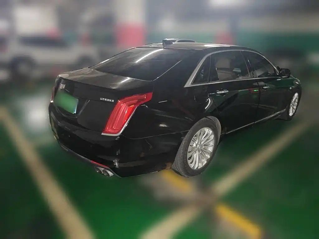 Фото 13 - Cadillac CT6