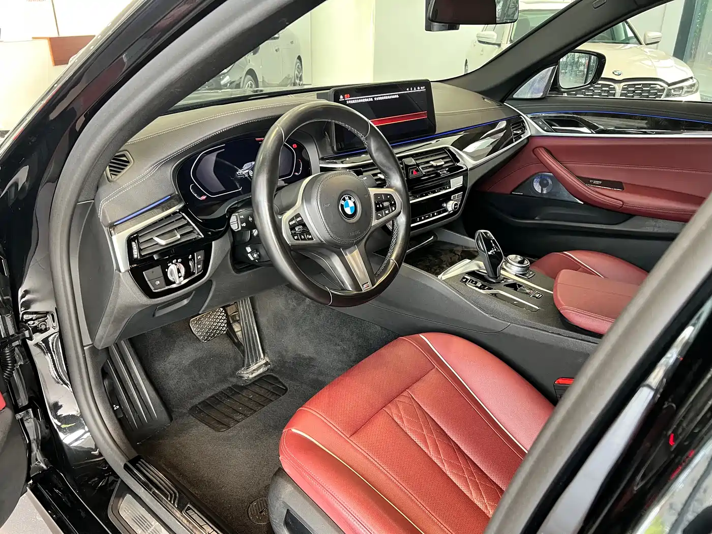 BMW 5 Series 2021 525Li M Sport Package фото 4