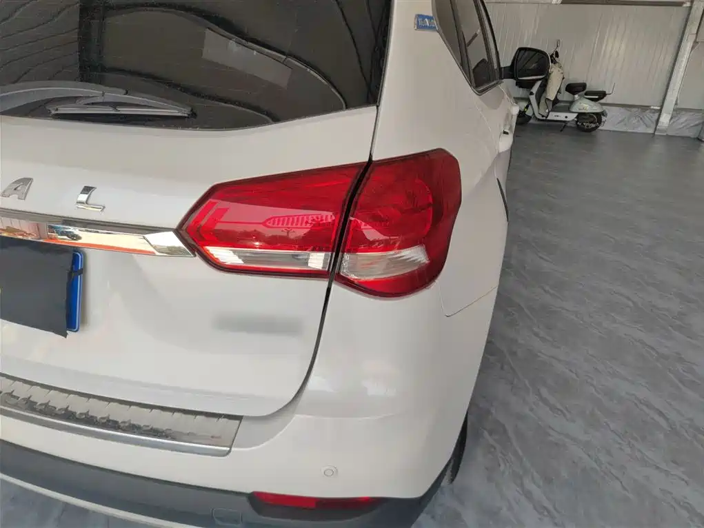 Haval H2 2018 Creation Edition Blue Label 1.5T Manual 2WD Style фото 8