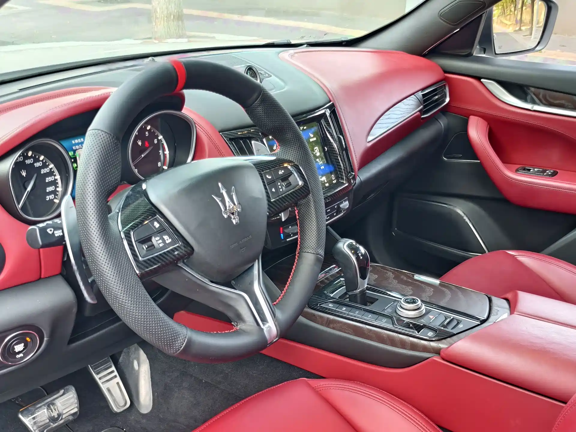 صورة 9 - Maserati Levante