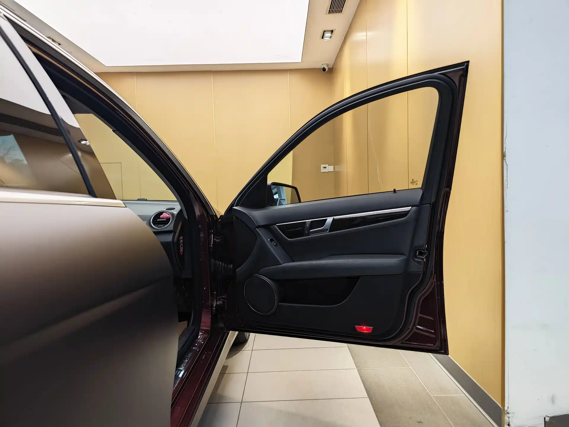 Фото 25 - Mercedes-Benz C-Class