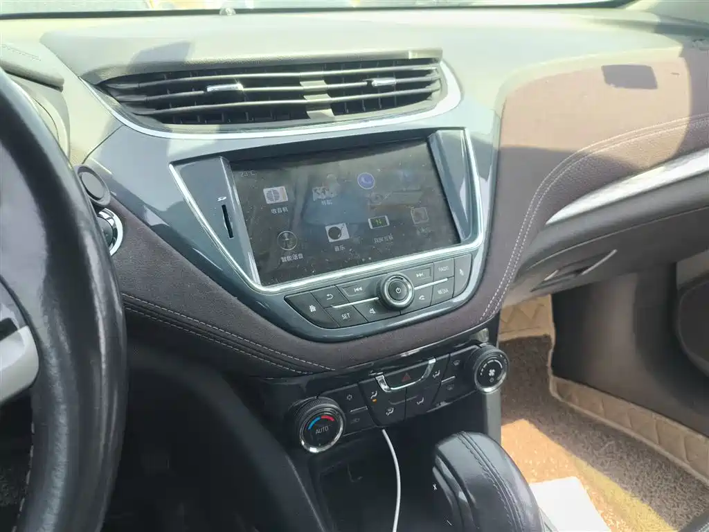 Chevrolet Malibu 2017 1.5T Automatic Luxury Edition фото 9