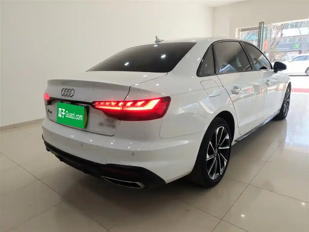 Audi A4L 2023 40 TFSI Luxury Sport фото 5