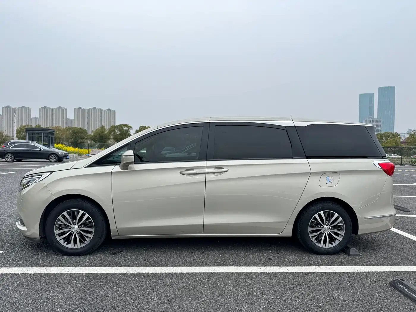Buick GL8 2018 ES 28T Luxury Type China VI фото 7