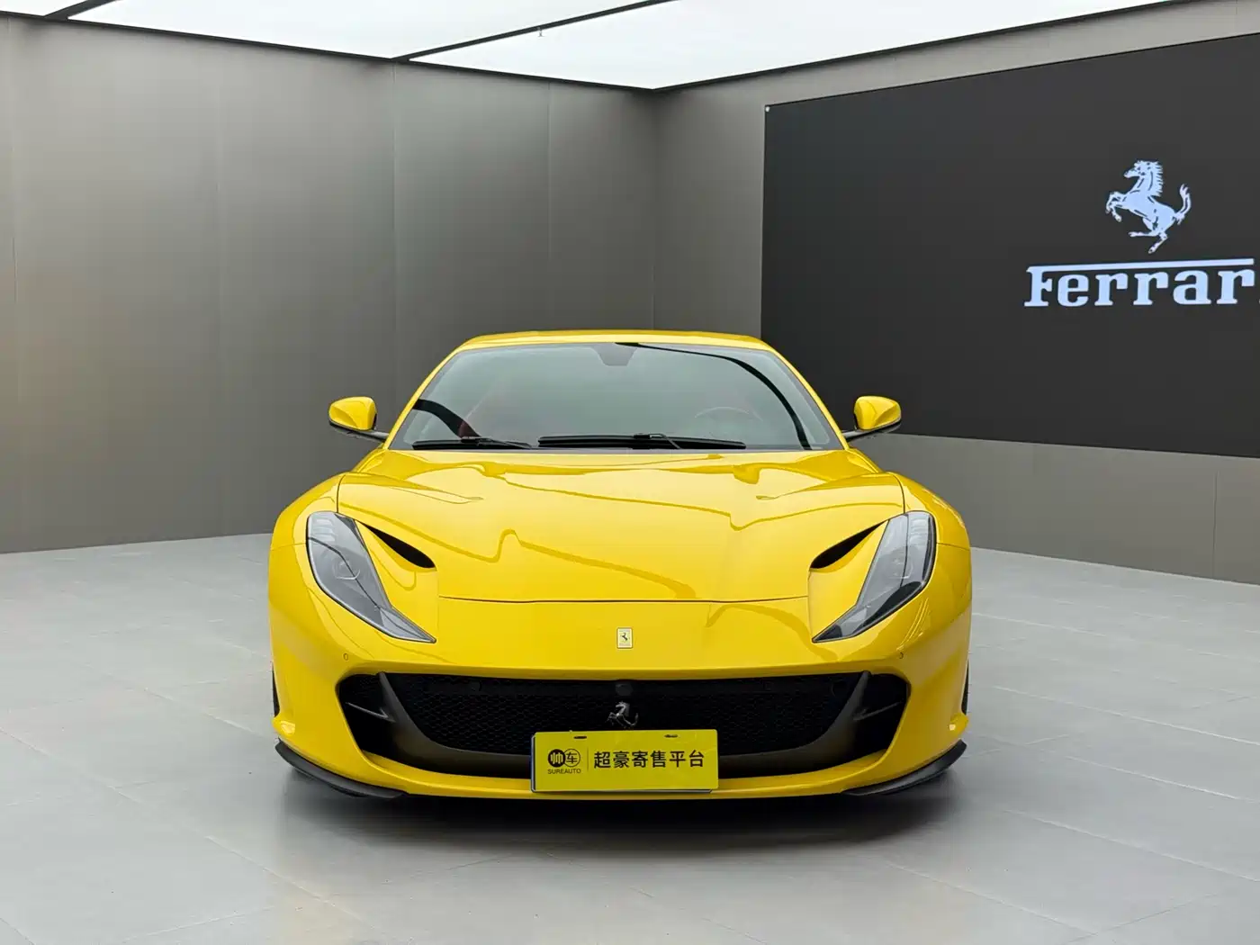 Ferrari 812 2018 2017 6.5L Superfast