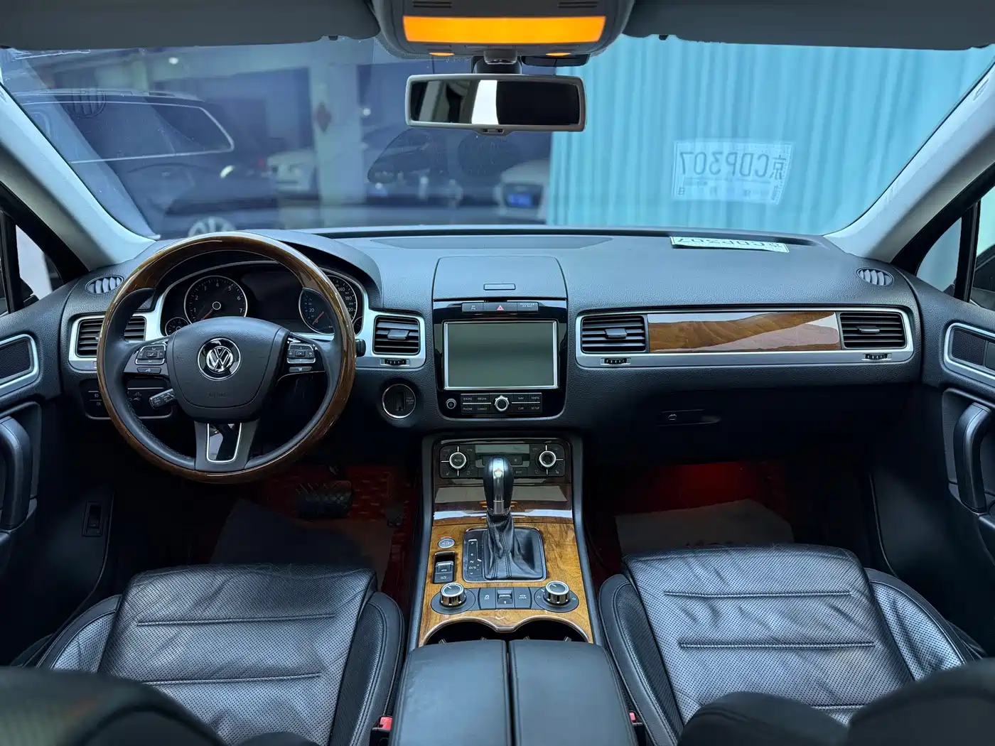 Volkswagen Touareg 2011 3.0TSI Premium фото 7