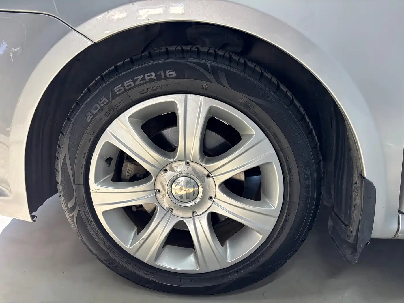 Volkswagen Lavida 2008 Model 1.6L Automatic Pinxuan Edition фото 12