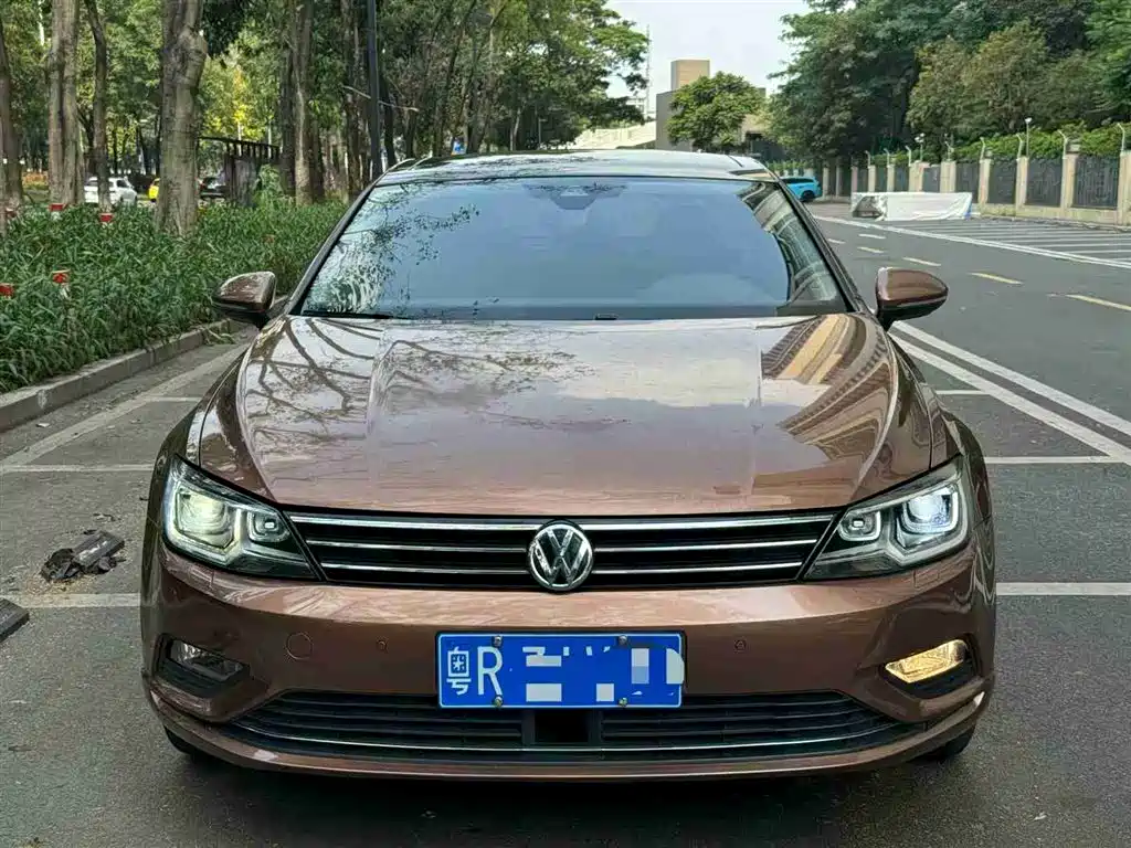 Volkswagen Lamando 2015 330TSI DSG Luxury Edition фото 3