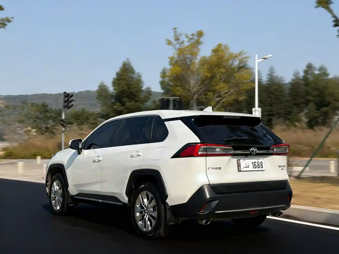 Toyota Wildlander 2021 2.0L CVT 4WD Luxury Edition фото 4
