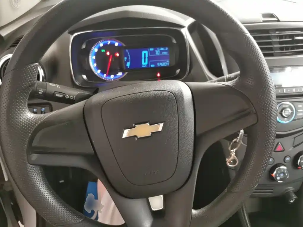 Фото 11 - Chevrolet Trax