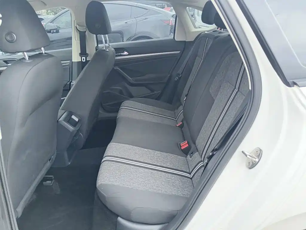 Volkswagen VW Lavida EV 2021 2019 Premium Edition