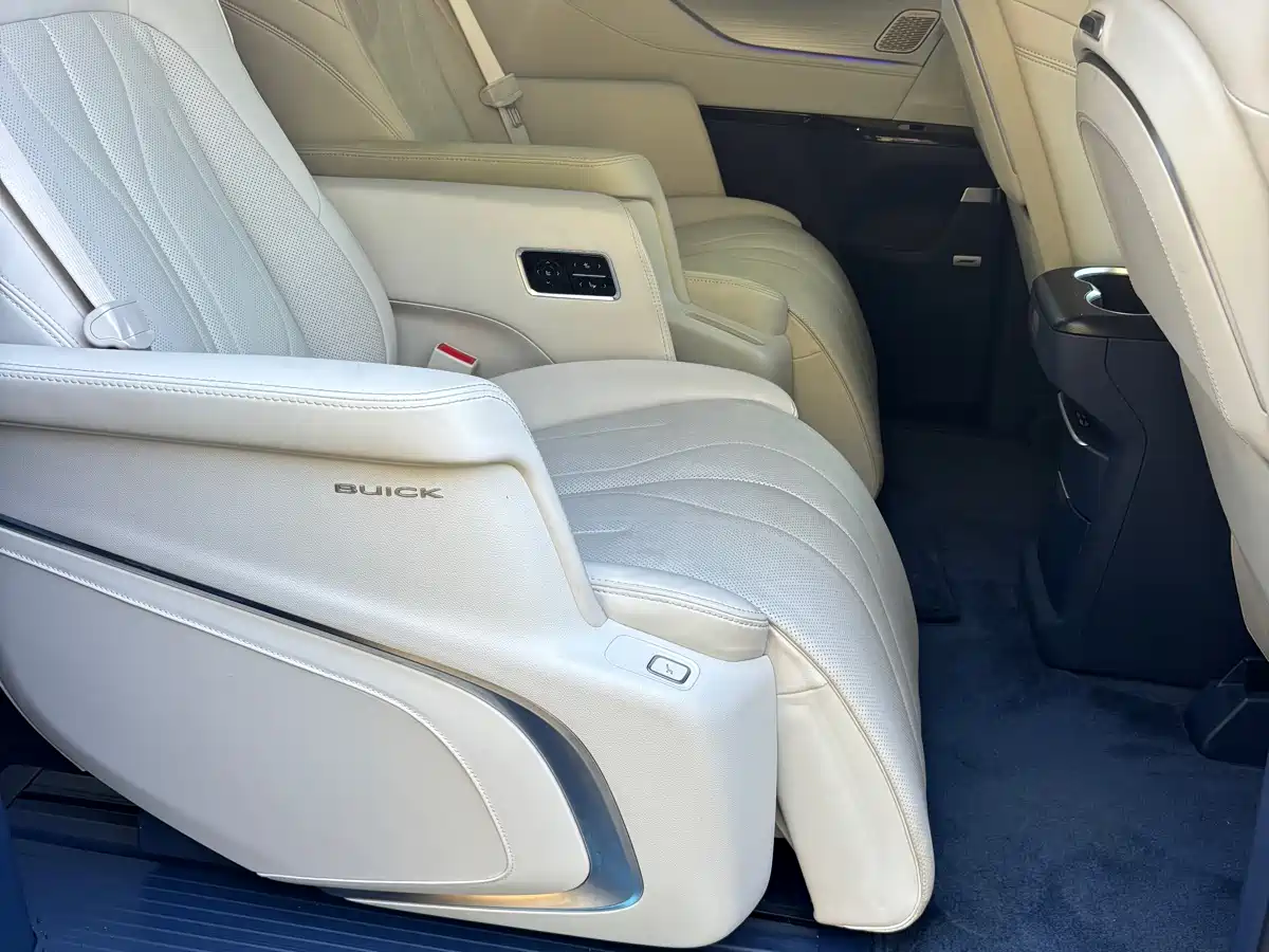 BUICK GL8 NEW ENERGY