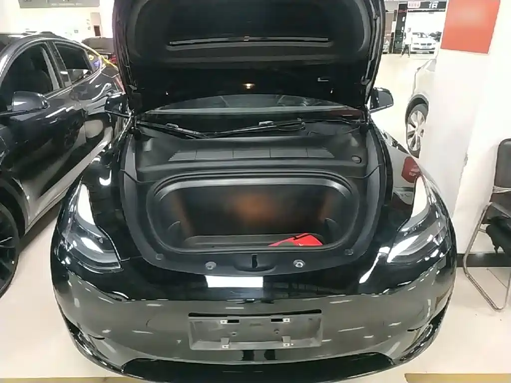 Фото 20 - Tesla Model Y