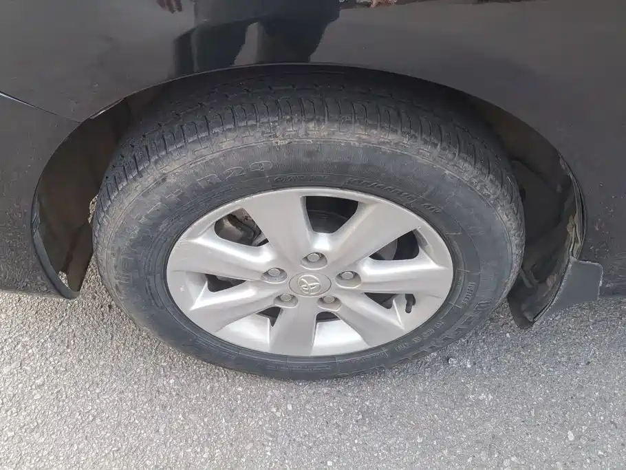 Фото 6 - Toyota Corolla