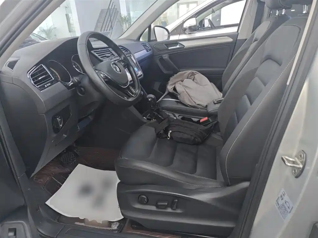 Volkswagen Tiguan L 2019 380TSI Automatic 4WD Intelligent Luxury 7-seater China VI фото 15