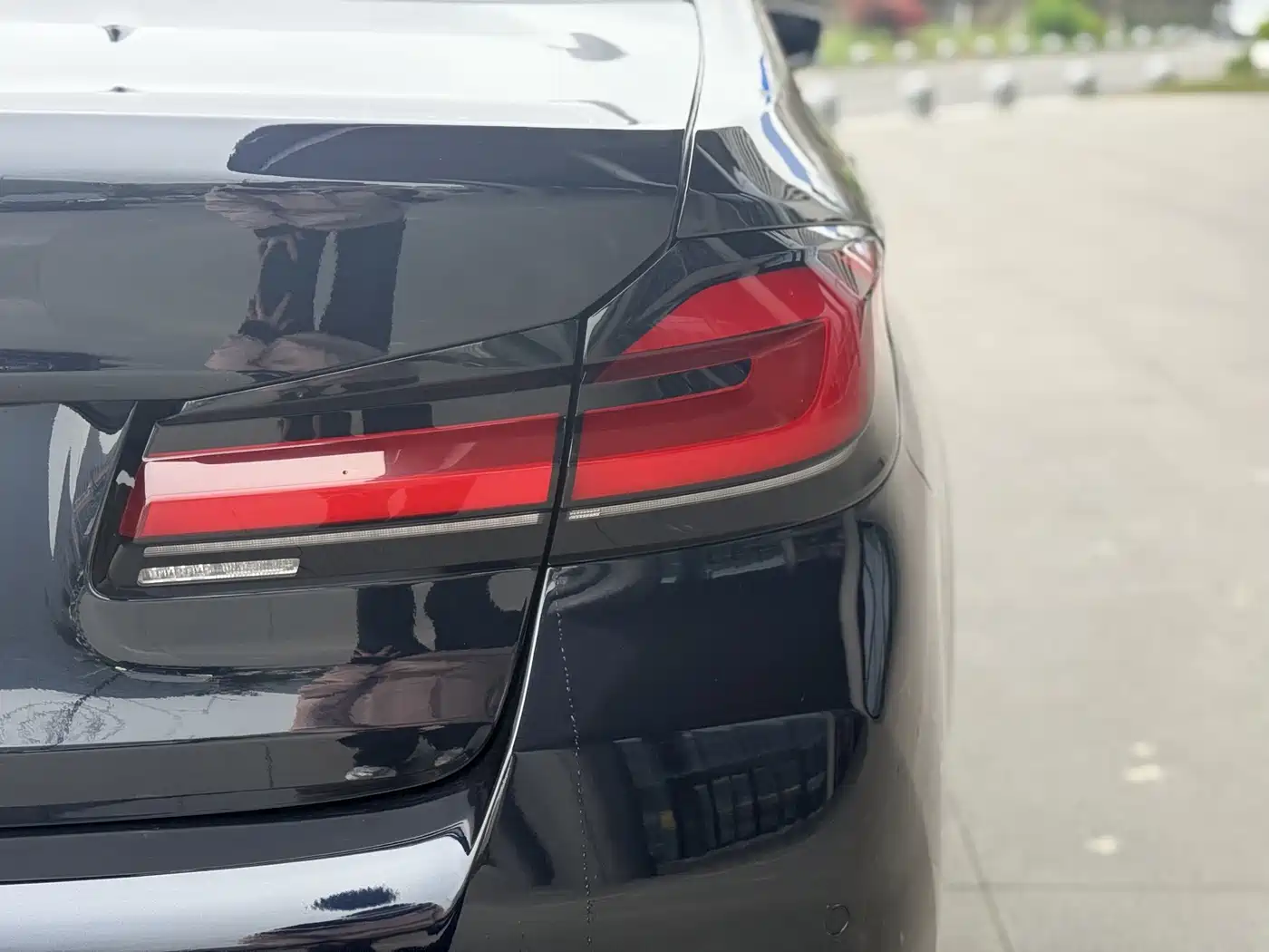 BMW 5 Series 2023 530Li Leading M Sport Package фото 8