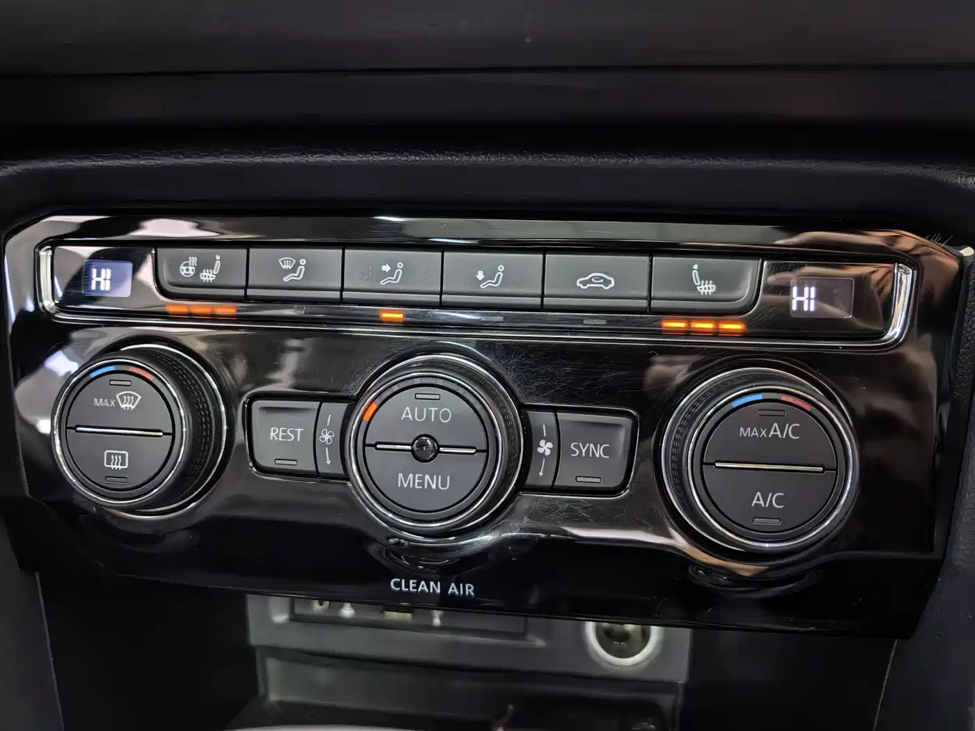 Volkswagen Tiguan L 2018 380TSI Automatic AWD Luxury Edition фото 12