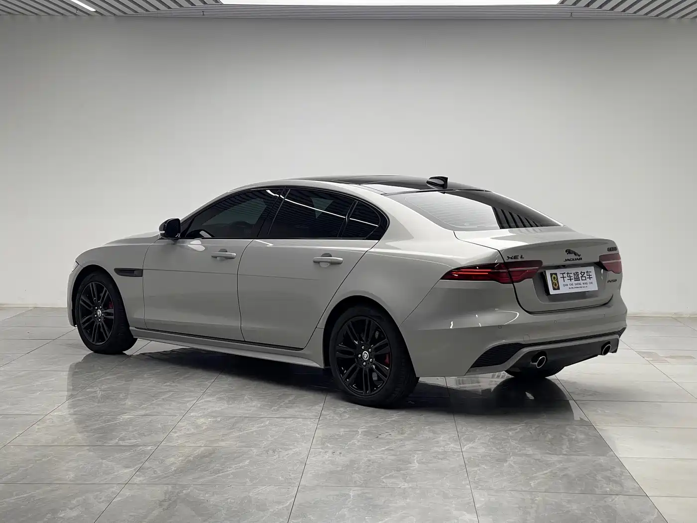 Jaguar XEL 2024 2024 Model 2.0T 250PS R-DYNAMIC S Gloss Black Sport Edition