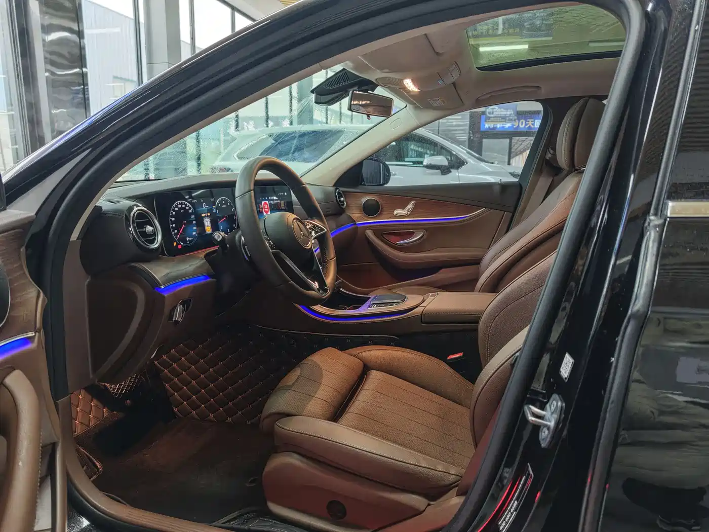 Mercedes-Benz E-Class 2023 E 260 L фото 16