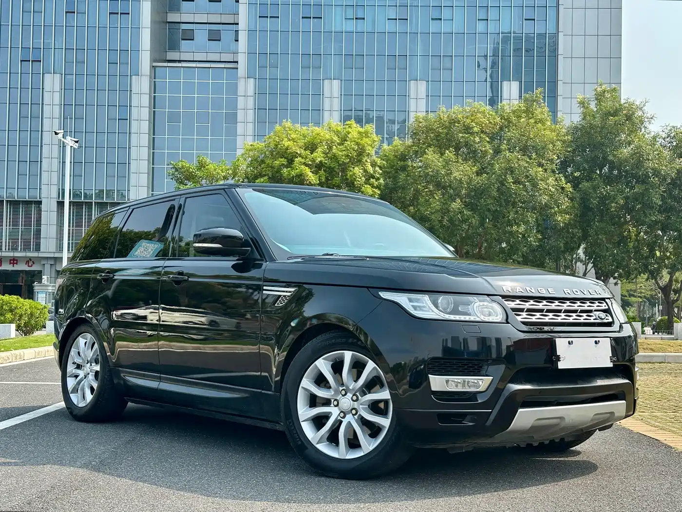 Land Rover Range Rover Sport 2015 3.0 SC V6 HSE фото 3