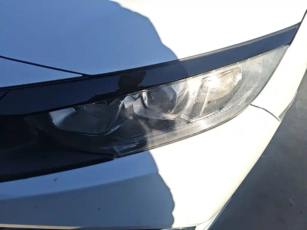 Фото 24 - Honda Civic
