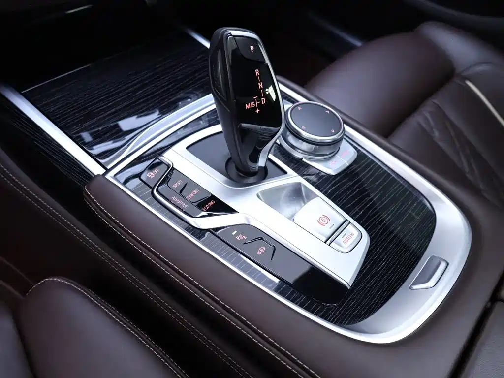 BMW 7 Series 2019 730Li M Sport Package фото 12