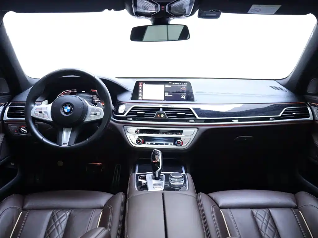 BMW 7 Series 2019 730Li M Sport Package фото 13