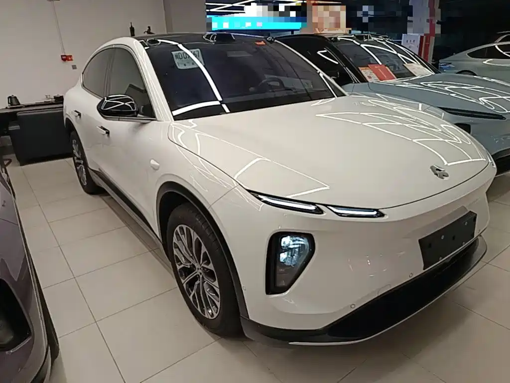2025 NIO ES6