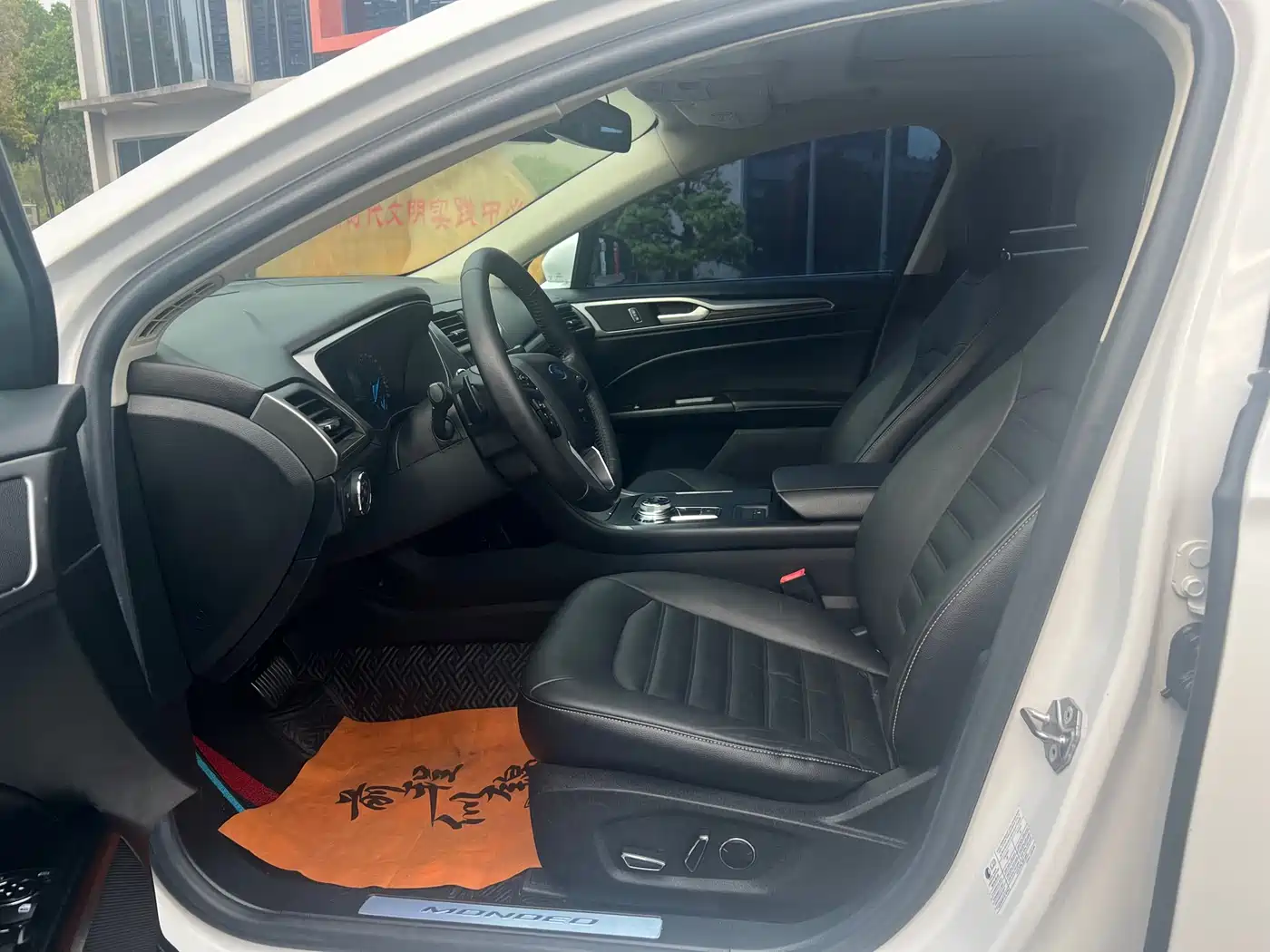 FORD MONDEO