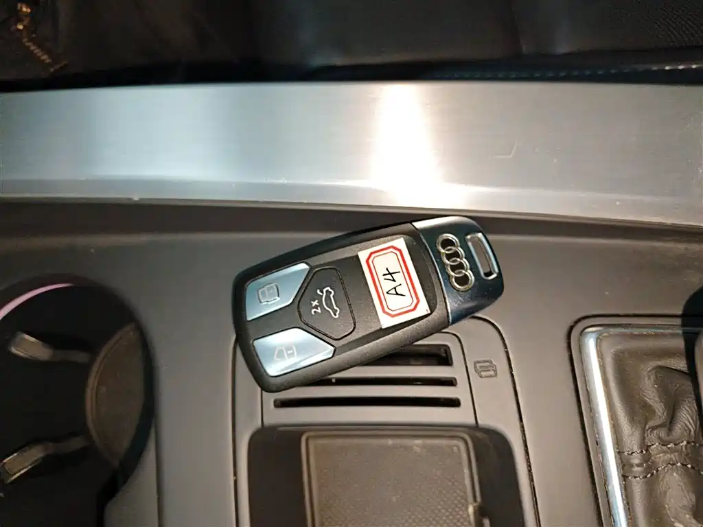 Audi A4L 2022 40 TFSI Luxury Dynamic фото 9