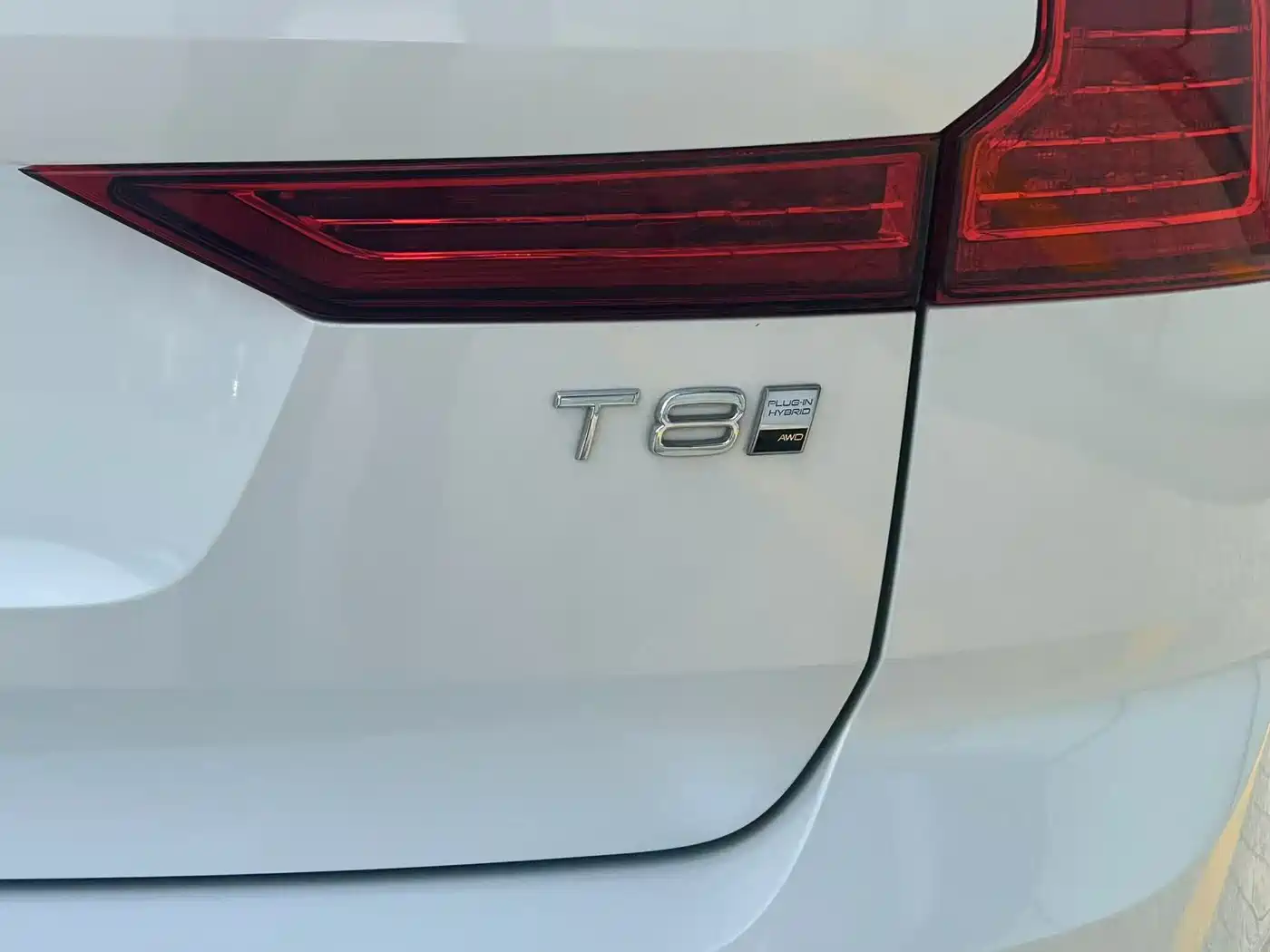 VOLVO XC60 PLUG IN HYBRID