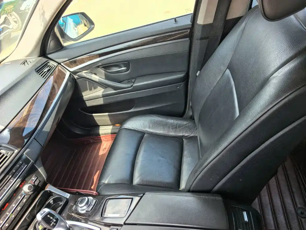 Photo 11 - BMW 5 Series