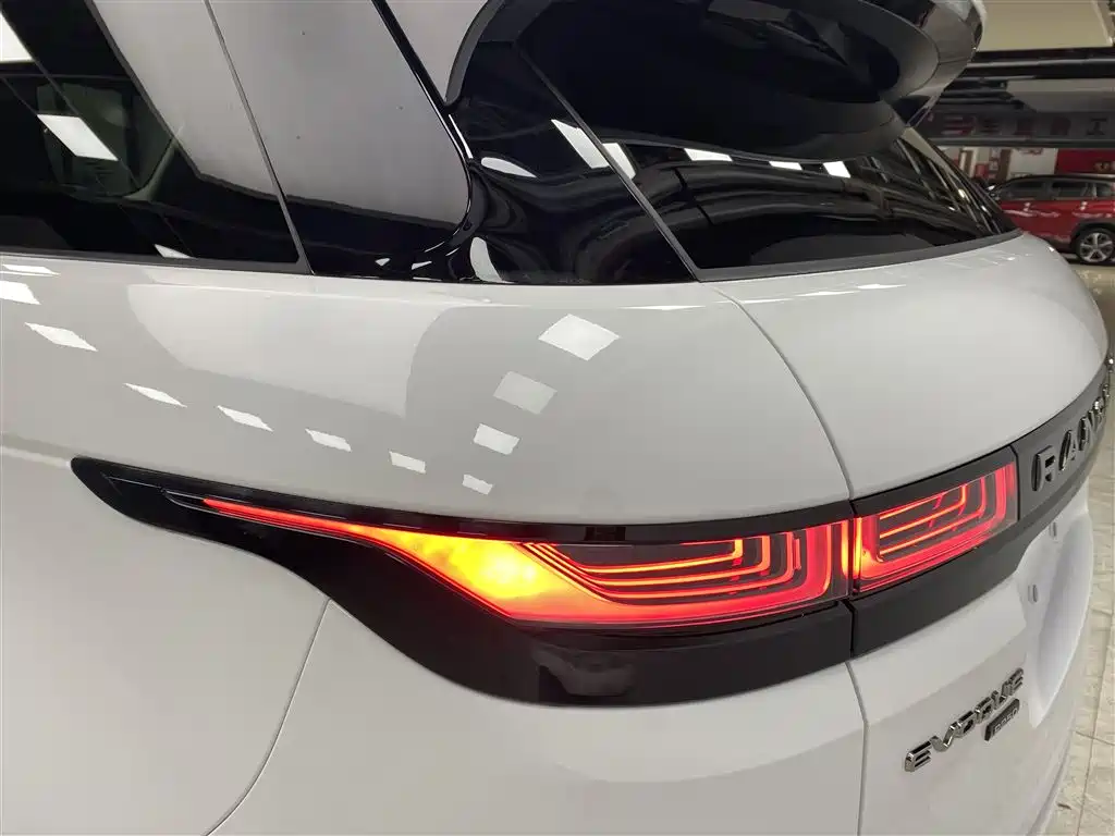 Land Rover Range Rover Evoque 2022 Range Rover Evoque L 249PS R-Dynamic Luxury Edition фото 21