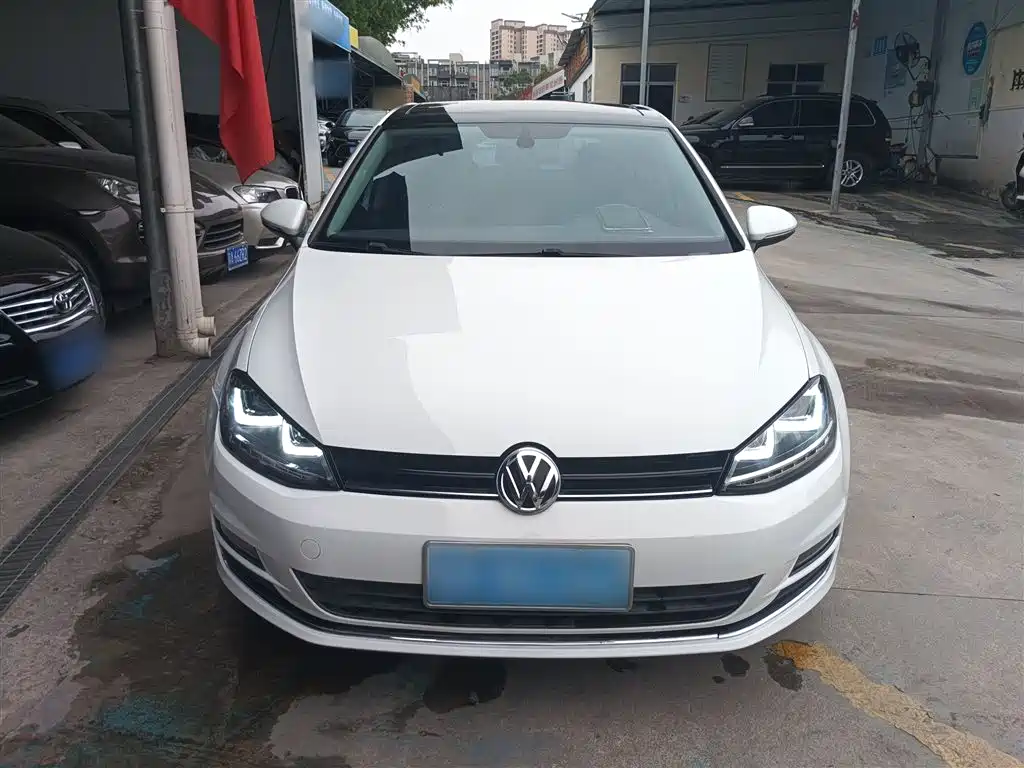Volkswagen Golf 2016 230TSI Automatic Luxury фото 3