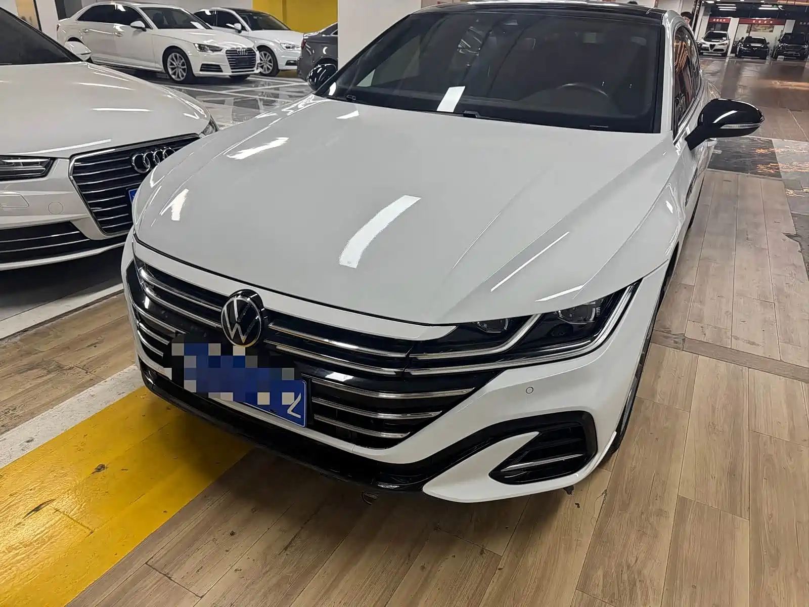 Photo 2 - Volkswagen CC
