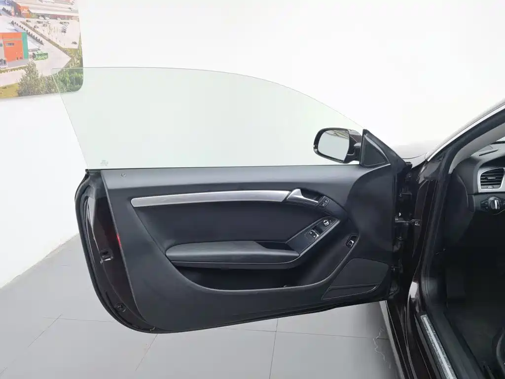Фото 8 - Audi A5 (Import)