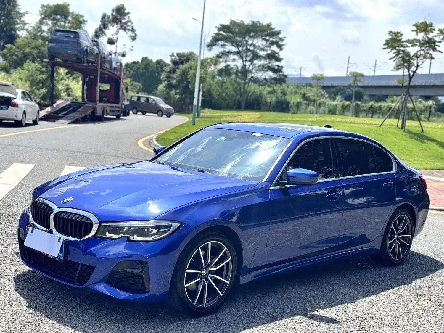 Photo 1 - BMW 3 Series