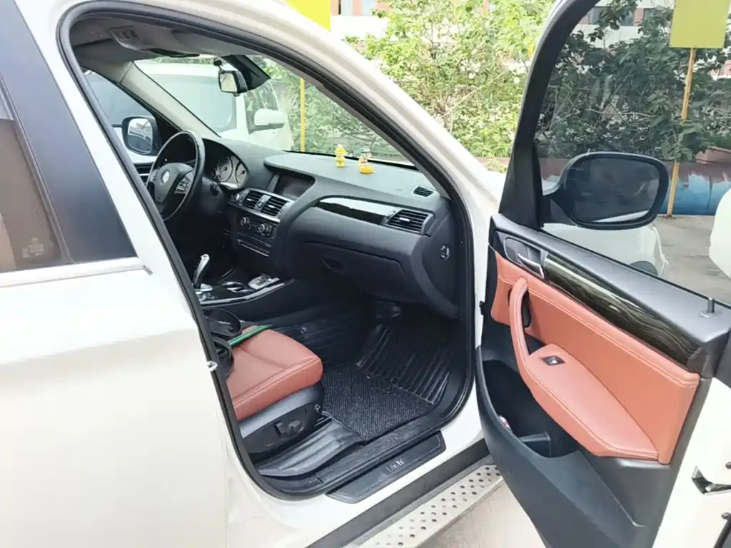 Photo 9 - BMW X3 (Import)