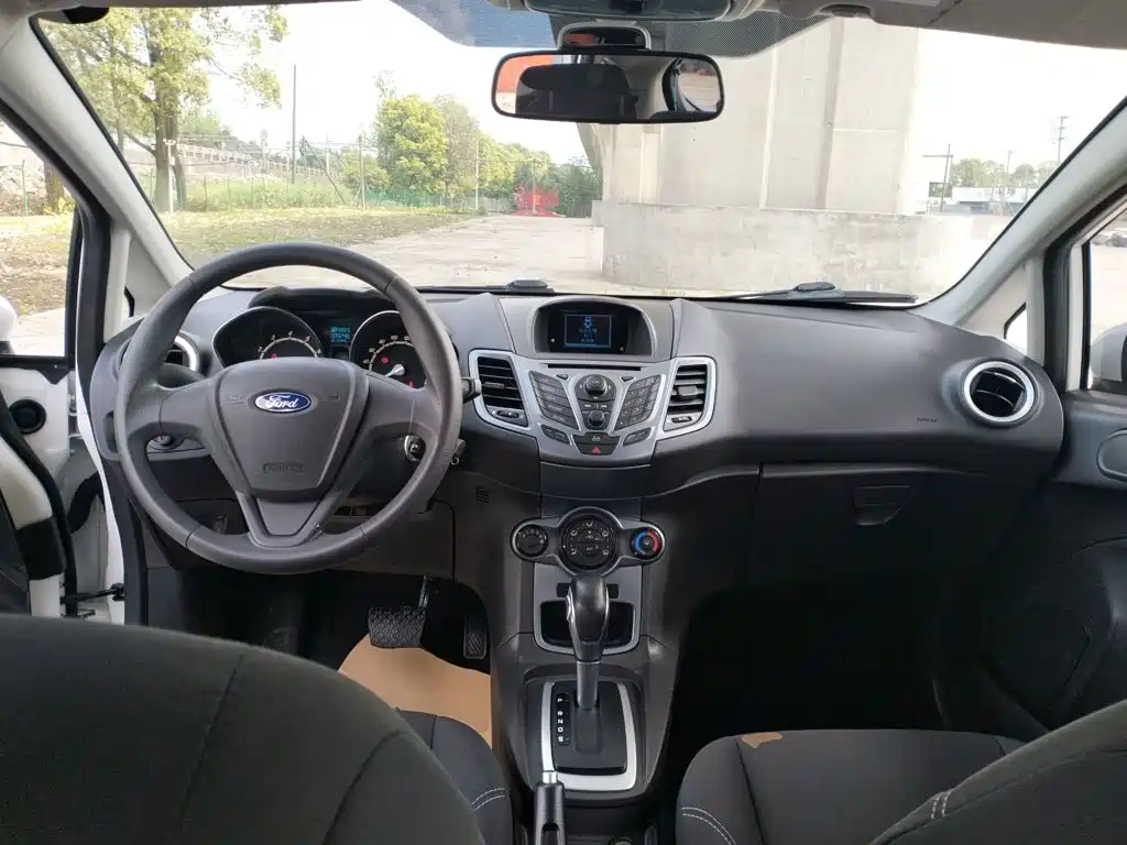 Ford Fiesta 2015 2013 Hatchback 1.5L Automatic Fashion