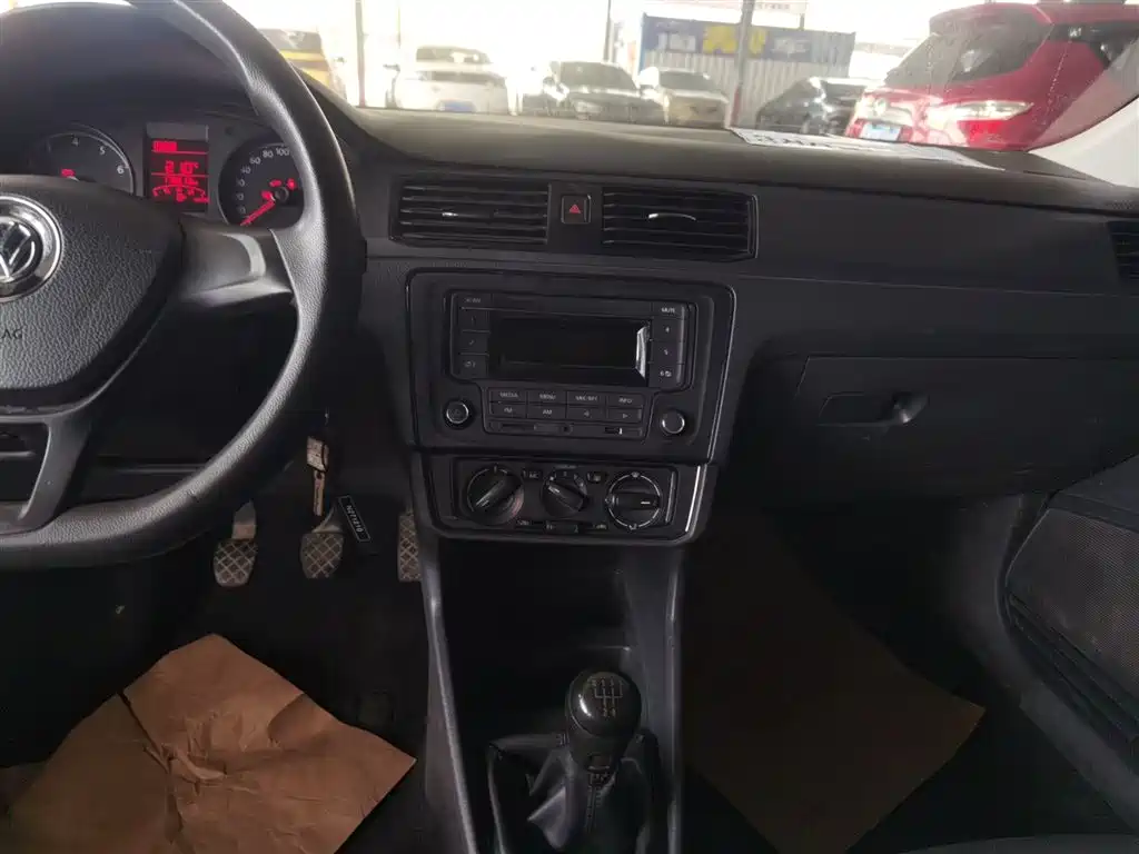 Volkswagen Santana 2016 1.6L Manual Trend Edition фото 9