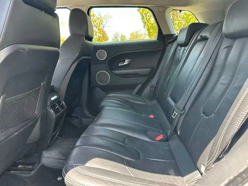 Land Rover Range Rover Evoque (Import) 2015 2.0T 5-door Dynamic Edition фото 5
