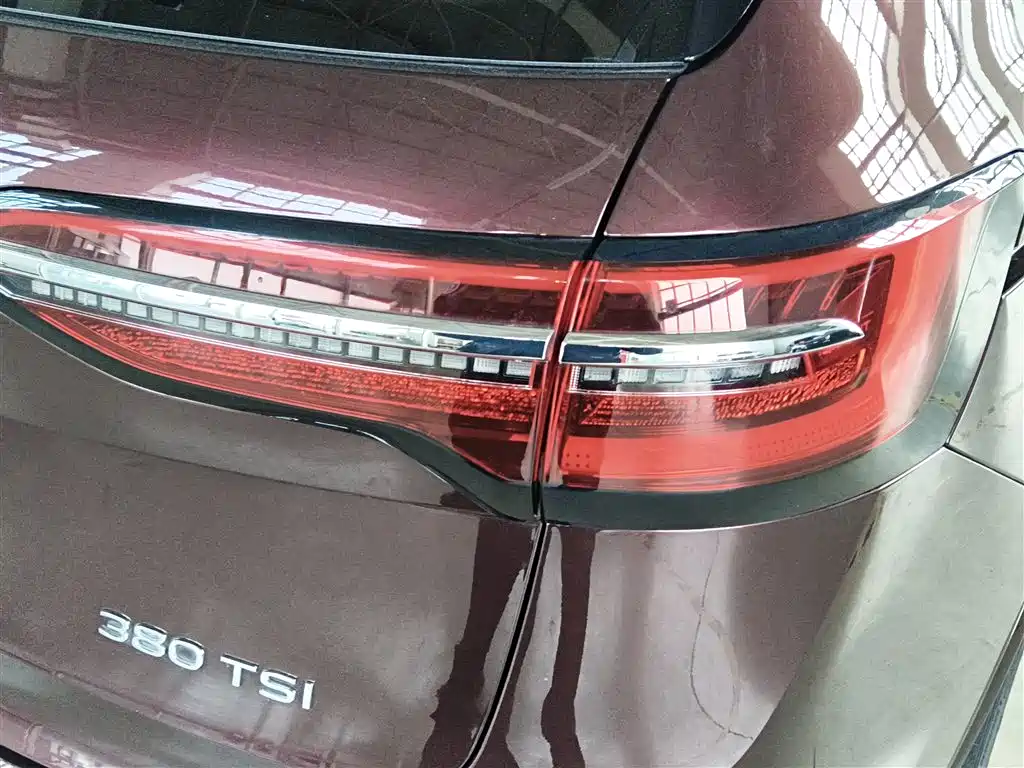 Volkswagen Viloran 2022 380TSI Premium Edition фото 19