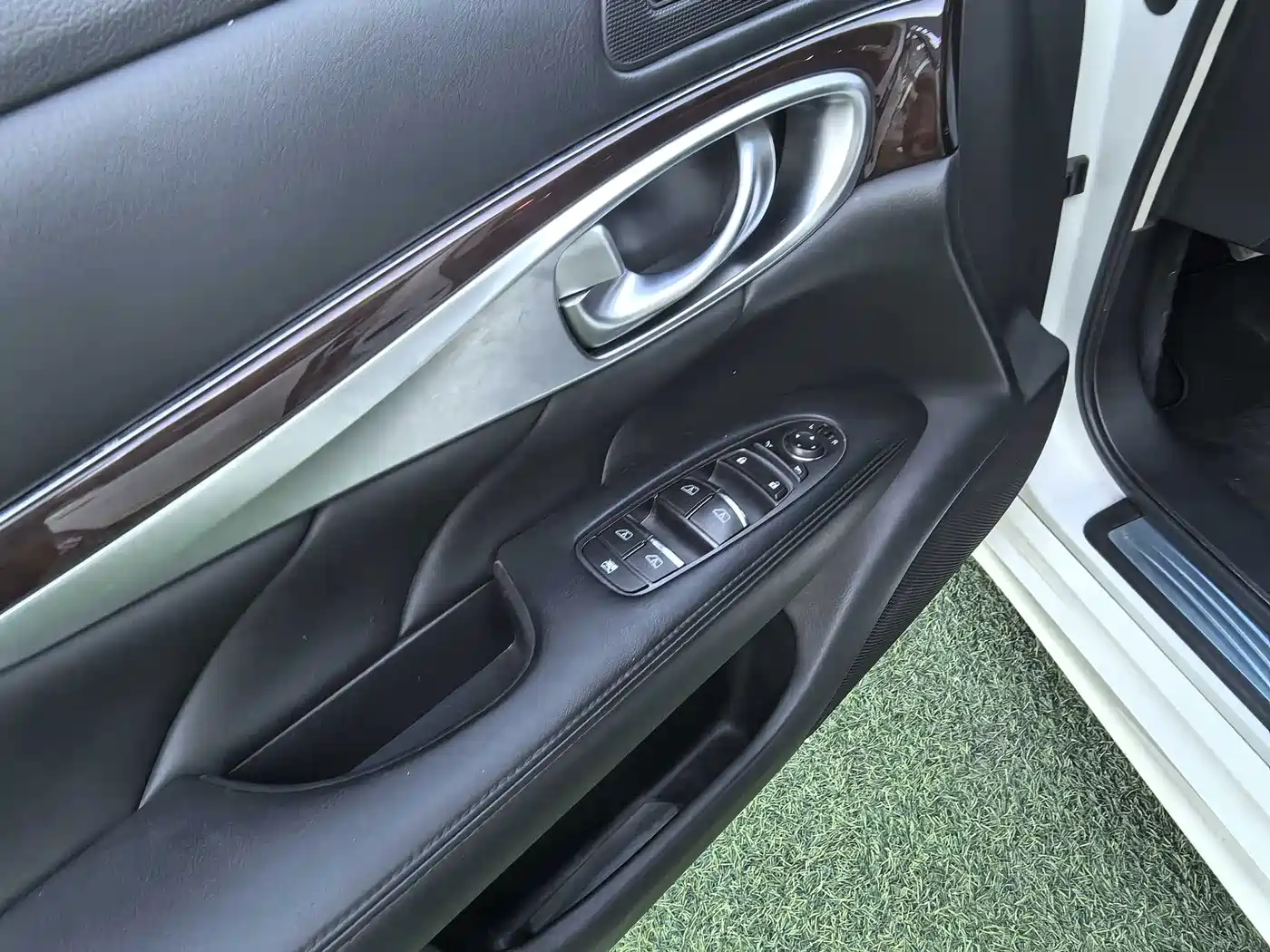 Infiniti Q70 2014 2013 Q70L 2.5L Premium