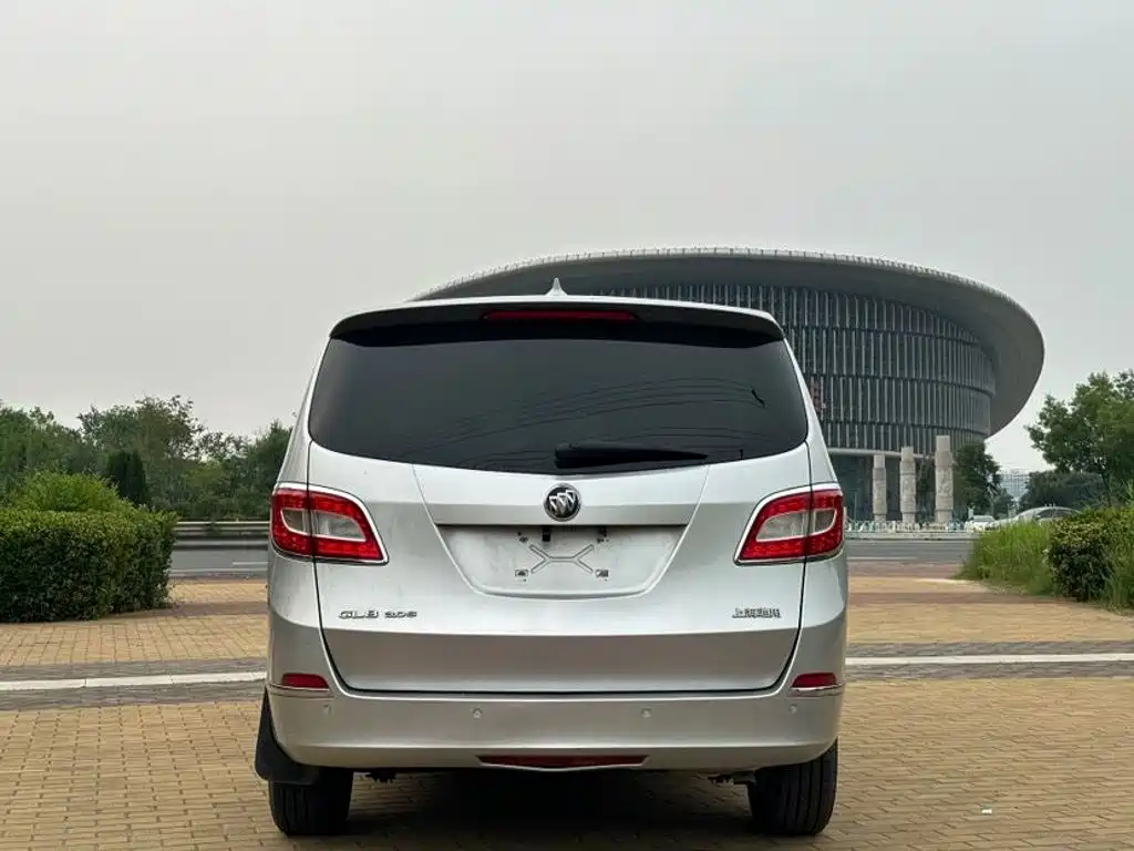 Фото 5 - Buick GL8