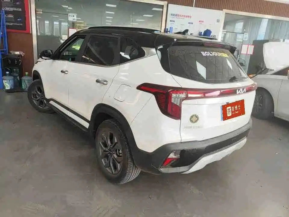 Photo 3 - Kia Seltos