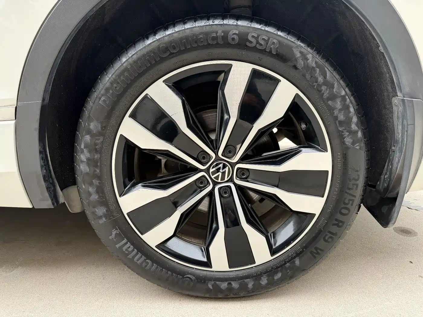 Volkswagen Tiguan L 2022 330TSI Auto 2WD R-Line Premium Edition фото 12